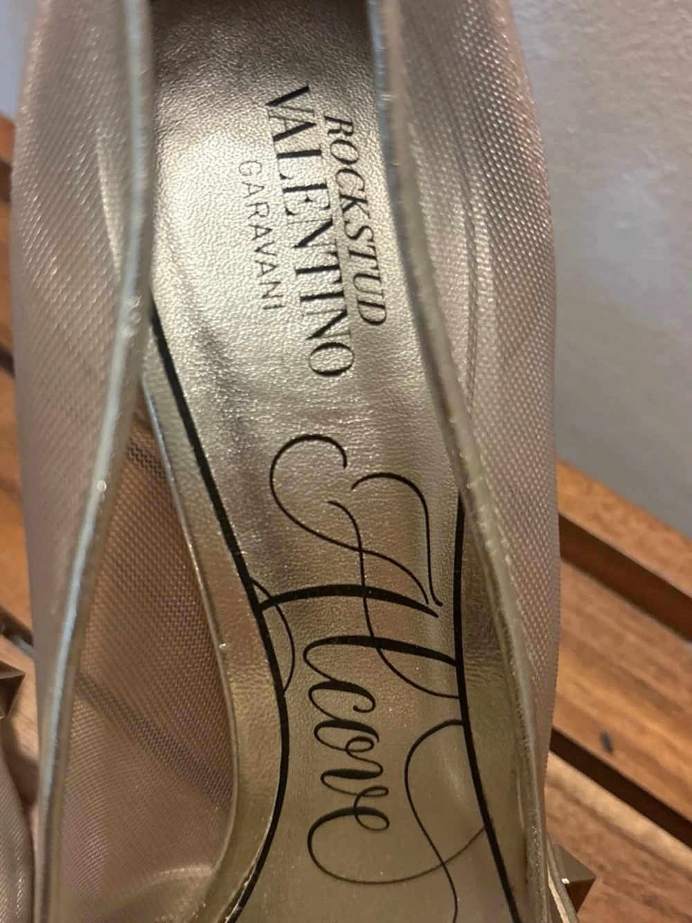 Valentino Garavani chic valentino
